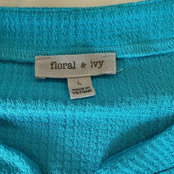 Floral & Ivy Women’s Turquoise Button-Up Blouse, Size M – Lightweight Casual Top - Picture 5 of 12